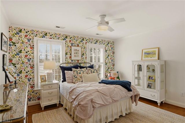 220 Fox Lake Court, Winston-salem, NC 27106