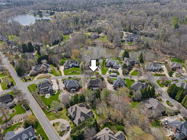 220 Fox Lake Court, Winston-salem, NC 27106