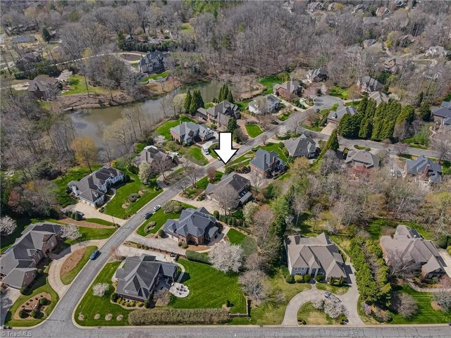 220 Fox Lake Court, Winston-salem, NC 27106