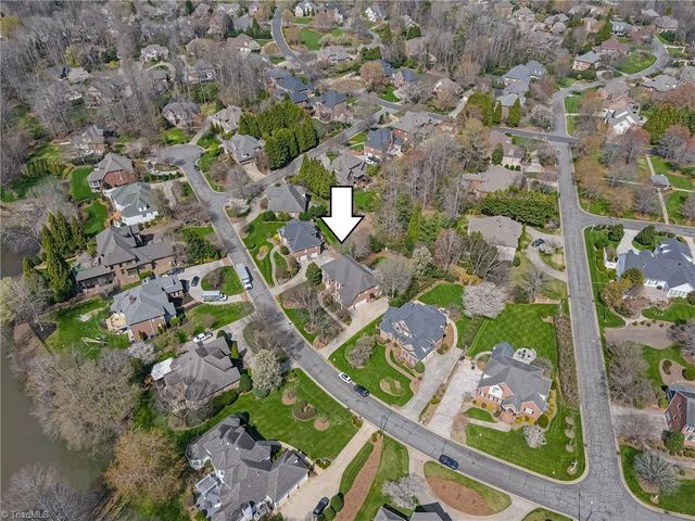 220 Fox Lake Court, Winston-salem, NC 27106