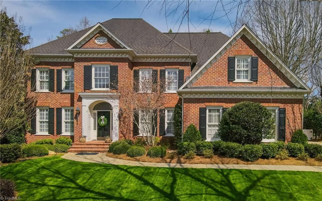220 Fox Lake Court, Winston-salem, NC 27106