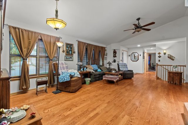 25426 Barrow Road, Manhattan, IL 60442