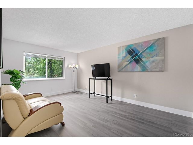 7455 E Quincy Ave 204, Denver, CO 80237