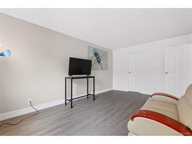 7455 E Quincy Ave 204, Denver, CO 80237