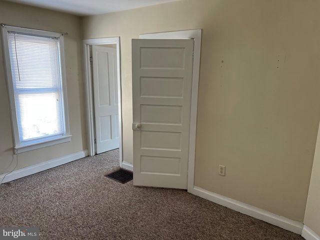 325 AND 327 HOOD STREET, Chambersburg, PA 17201