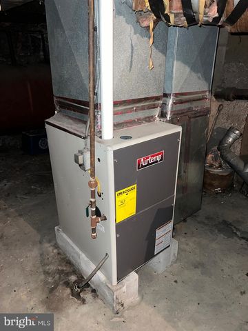 325 AND 327 HOOD STREET, Chambersburg, PA 17201