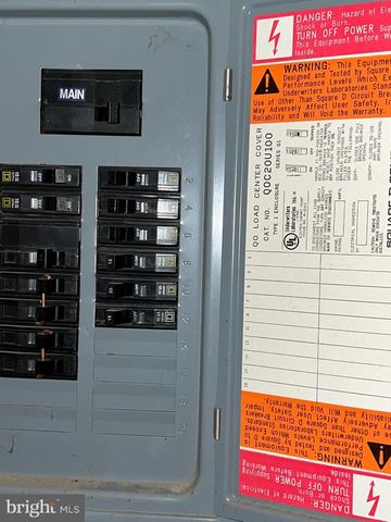 325 AND 327 HOOD STREET, Chambersburg, PA 17201