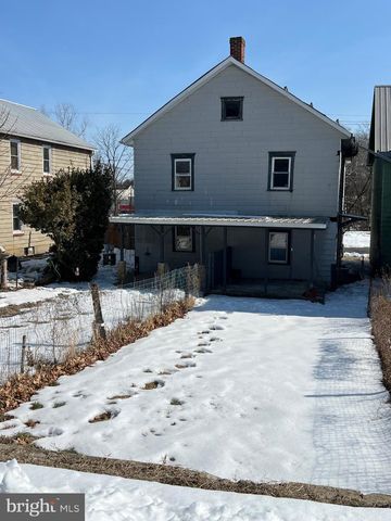 325 AND 327 HOOD STREET, Chambersburg, PA 17201