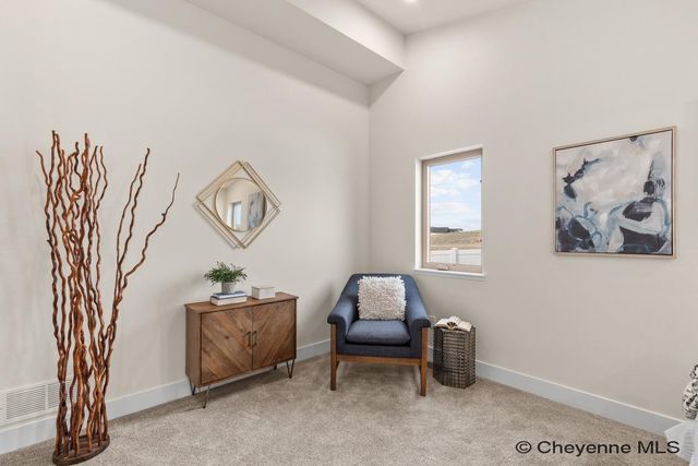 4048 SADDLEBACK LN, Cheyenne, WY 82001