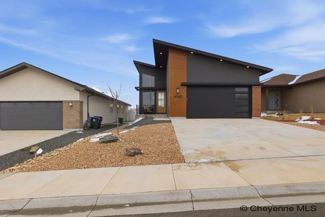 4048 SADDLEBACK LN, Cheyenne, WY 82001