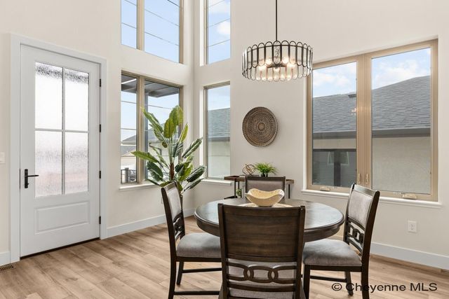 4048 SADDLEBACK LN, Cheyenne, WY 82001