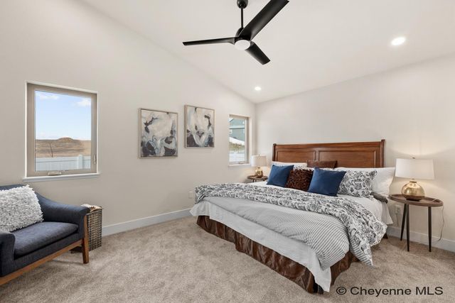 4048 SADDLEBACK LN, Cheyenne, WY 82001