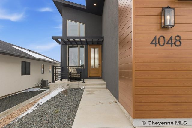 4048 SADDLEBACK LN, Cheyenne, WY 82001