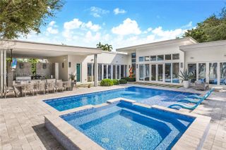 137 W Shore Dr W, Miami, FL 33133