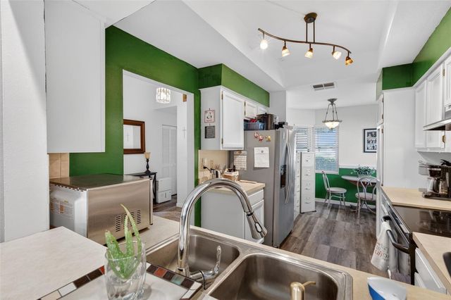 9750 LAKE SEMINOLE DRIVE E, Largo, FL 33773