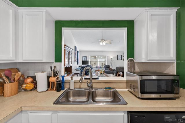 9750 LAKE SEMINOLE DRIVE E, Largo, FL 33773