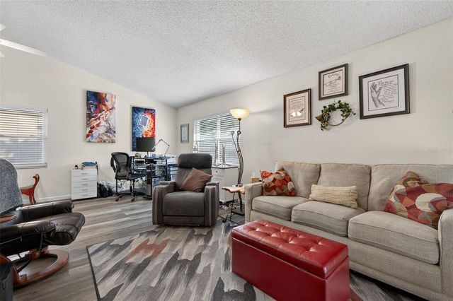 9750 LAKE SEMINOLE DRIVE E, Largo, FL 33773