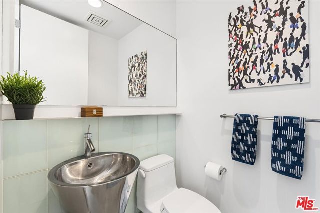 211 S Valley Street, Burbank, CA 91505