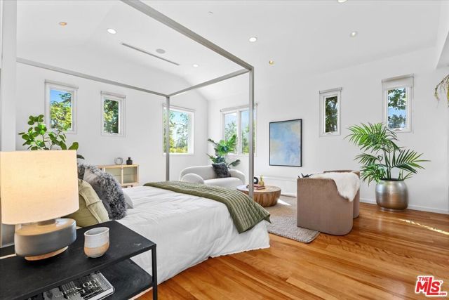 211 S Valley Street, Burbank, CA 91505