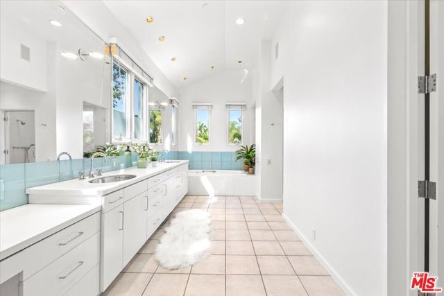 211 S Valley Street, Burbank, CA 91505