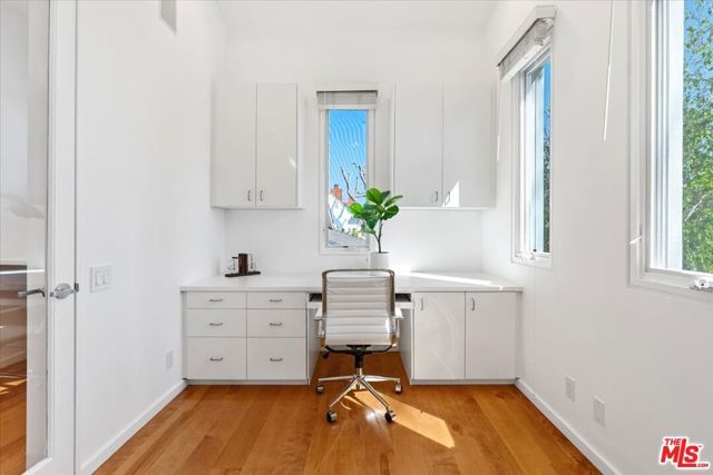 211 S Valley Street, Burbank, CA 91505