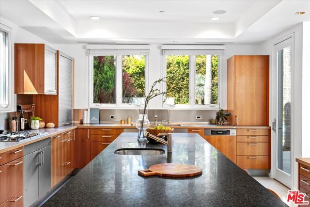 211 S Valley Street, Burbank, CA 91505