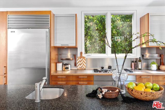 211 S Valley Street, Burbank, CA 91505