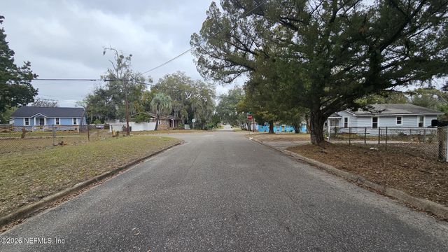 6835 VERMILLION Street, Jacksonville, FL 32208