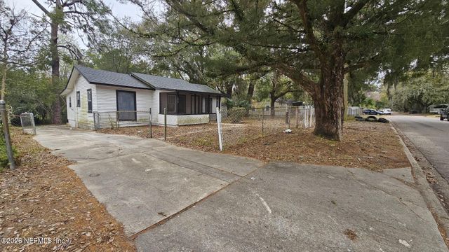 6835 VERMILLION Street, Jacksonville, FL 32208