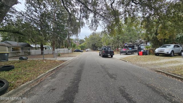 6835 VERMILLION Street, Jacksonville, FL 32208