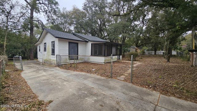 6835 VERMILLION Street, Jacksonville, FL 32208