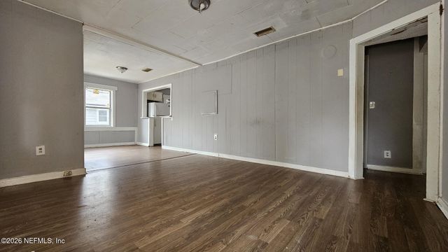 6835 VERMILLION Street, Jacksonville, FL 32208