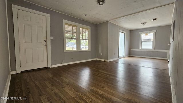 6835 VERMILLION Street, Jacksonville, FL 32208