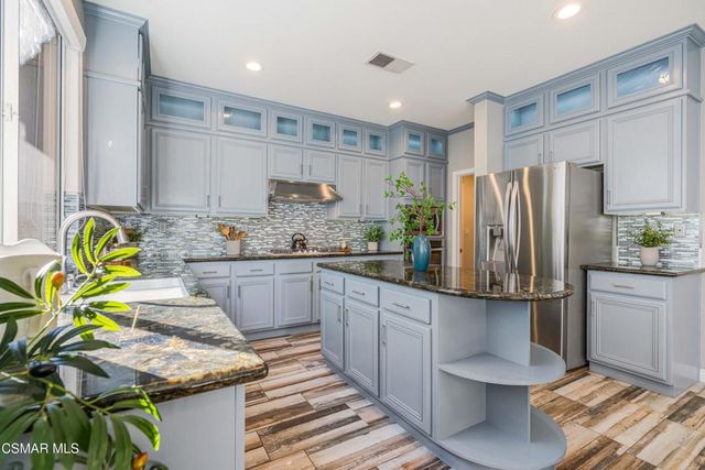 1880 Winterdew Avenue, Simi Valley, CA 93065