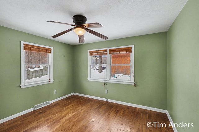 6773 Elmview Avenue Ne, Cannon Twp, MI 49341