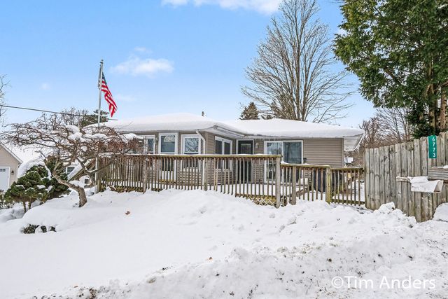 6773 Elmview Avenue Ne, Cannon Twp, MI 49341