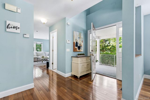 94 Hillcrest Lane, Peekskill, NY 10566