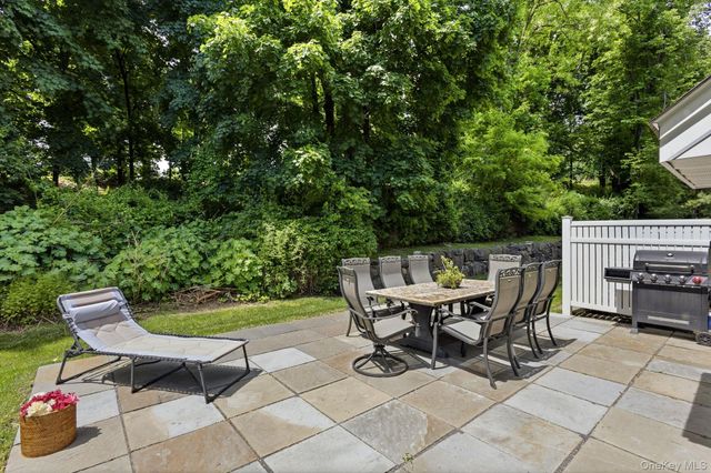 94 Hillcrest Lane, Peekskill, NY 10566