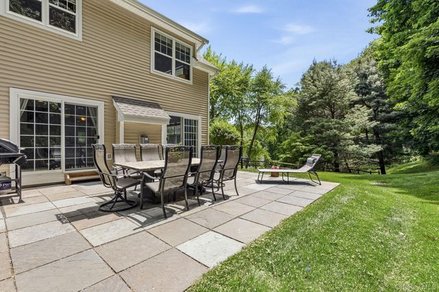 94 Hillcrest Lane, Peekskill, NY 10566