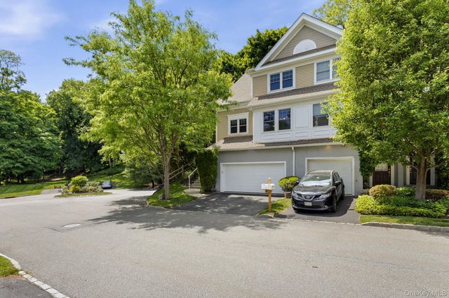 94 Hillcrest Lane, Peekskill, NY 10566