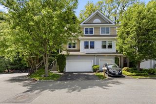 94 Hillcrest Lane, Peekskill, NY 10566