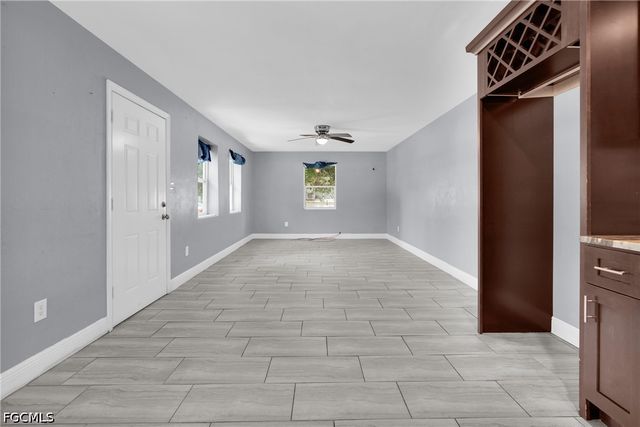 2351 Dora ST, Fort Myers, FL 33901