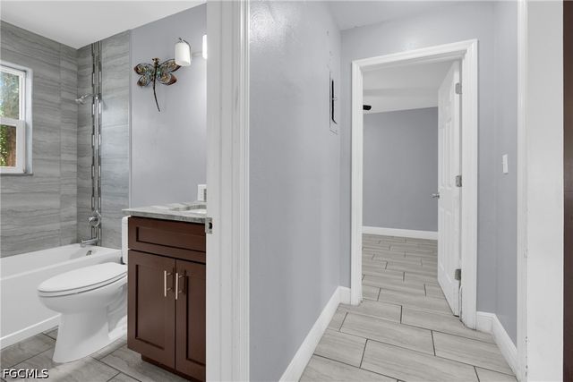 2351 Dora ST, Fort Myers, FL 33901