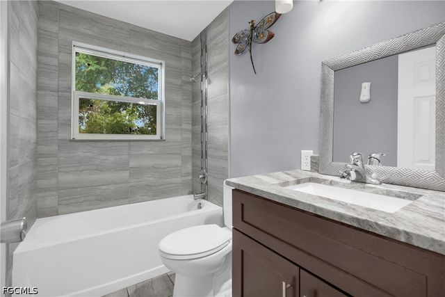 2351 Dora ST, Fort Myers, FL 33901