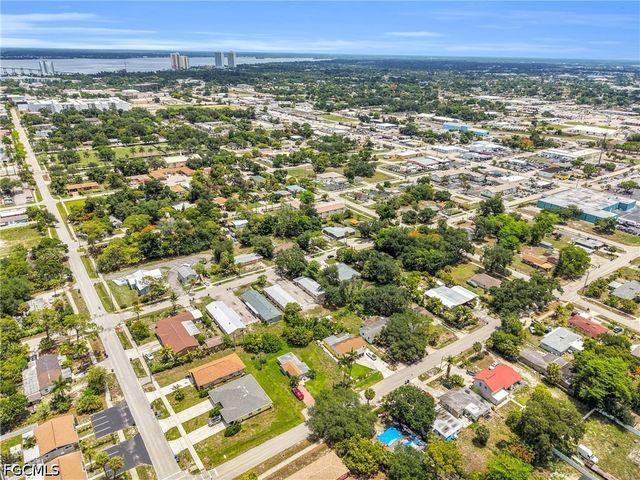 2351 Dora ST, Fort Myers, FL 33901