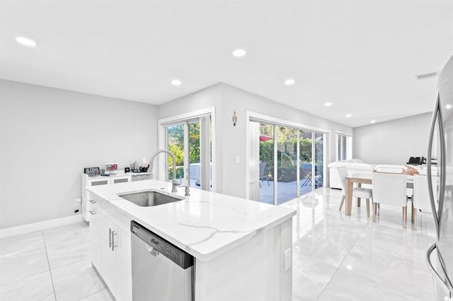 12293 Old Country Road S, Wellington, FL 33414
