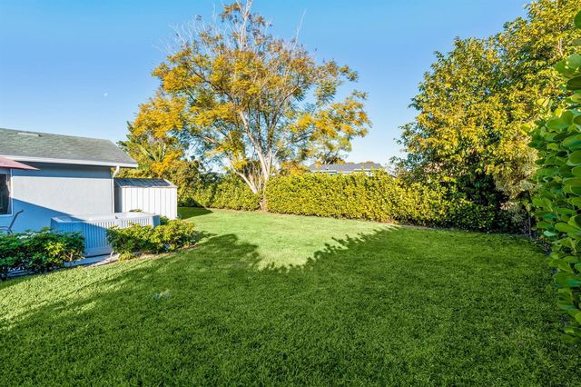 12293 Old Country Road S, Wellington, FL 33414