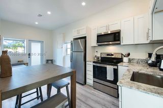 115 SE 2nd St 2, Hallandale Beach, FL 33009