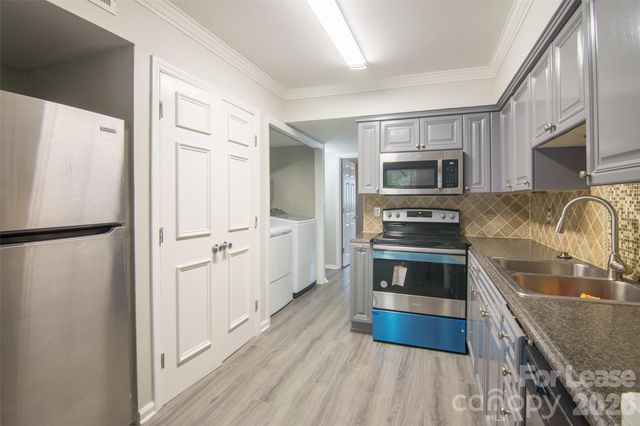 7908 Horse Chestnut Lane, Charlotte, NC 28277