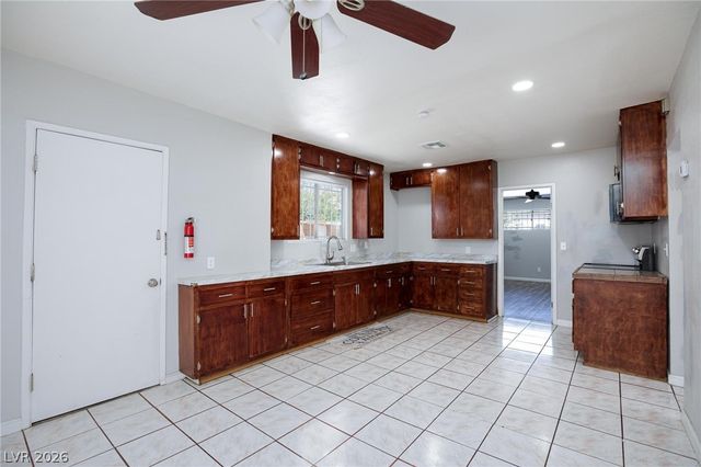 405 North 8th Street, Las Vegas, NV 89101